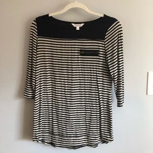 Charming Charlie’s Top    Size:S